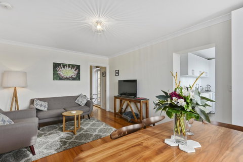 Trinity Hill Apartments - Food Delivery Shop 11