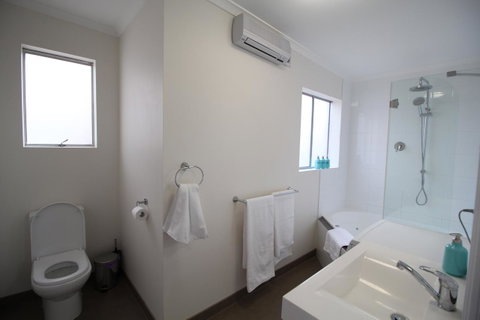 Trinity Hill Apartments - Food Delivery Shop 1