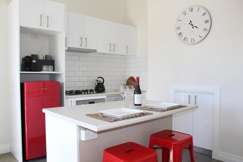 Trinity Hill Apartments - Food Delivery Shop 13