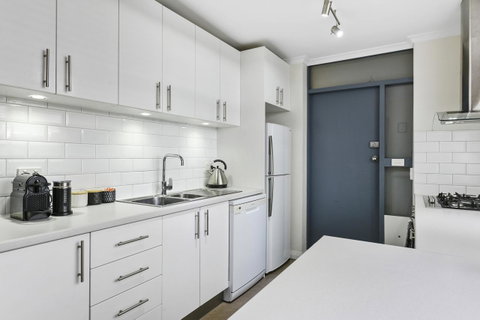 Trinity Hill Apartments - Food Delivery Shop 7
