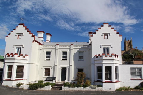 Trinity Hill Apartments - Food Delivery Shop 0