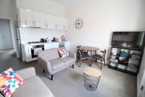 Trinity Hill Apartments - Food Delivery Shop 15