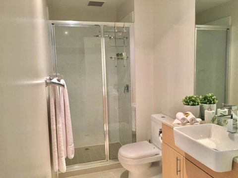 Hobart Inner City Apartment - Food Delivery Shop 7
