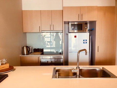 Hobart Inner City Apartment - Food Delivery Shop 11