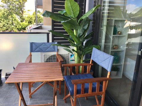 Hobart Inner City Apartment - Food Delivery Shop 10