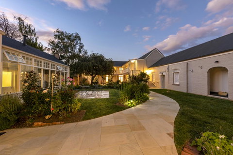 Prospect Country House & Restaurant - Food Delivery Shop 26