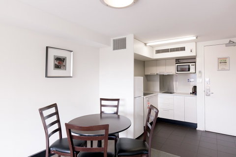 St Ives Apartments - Food Delivery Shop 25