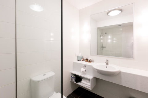 St Ives Apartments - Food Delivery Shop 13