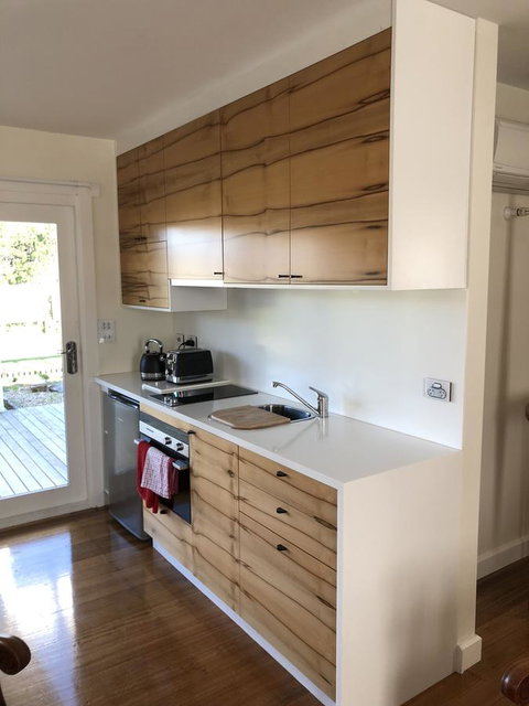 Richmond Bridge Accommodation â€œTwo The Bridgeâ€ - Food Delivery Shop 4