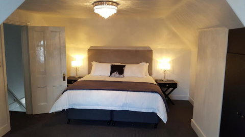 Sanctum Boutique Apartments - Food Delivery Shop 41