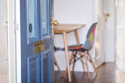 Sanctum Boutique Apartments - Food Delivery Shop 14