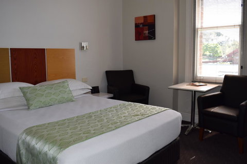 Auldington Hotel - Food Delivery Shop 9
