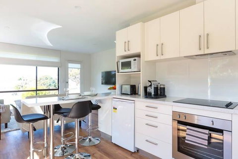 Pipe Clay Cottage - Food Delivery Shop 37