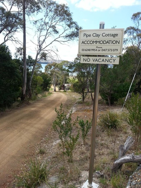 Pipe Clay Cottage - Food Delivery Shop 27