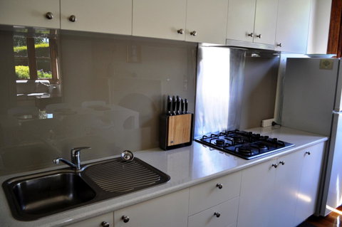 Belton Apartments-Hedge Cottage - Food Delivery Shop 18