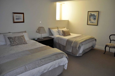 Belton Apartments-Hedge Cottage - Food Delivery Shop 27