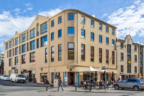 Salamanca Galleria Apartments - Food Delivery Shop 32