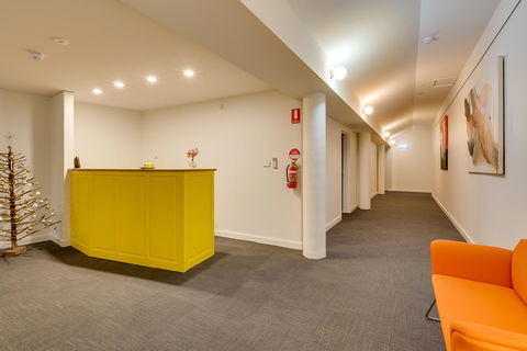 Salamanca Galleria Apartments - Food Delivery Shop 17