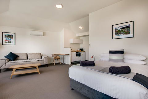 Salamanca Galleria Apartments - Food Delivery Shop 30