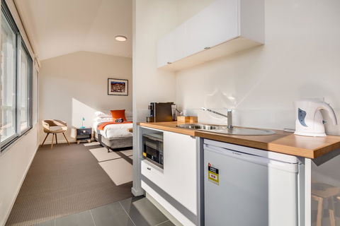 Salamanca Galleria Apartments - Food Delivery Shop 8