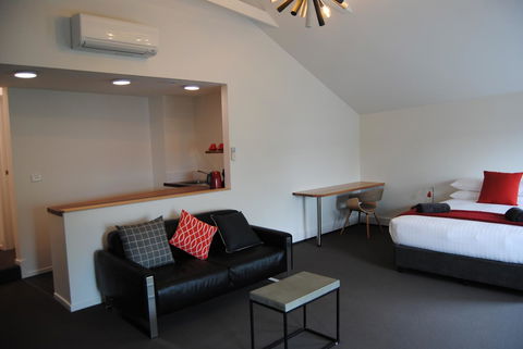 Salamanca Galleria Apartments - Food Delivery Shop 27