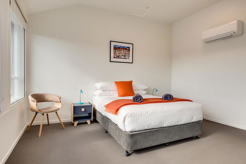 Salamanca Galleria Apartments - Food Delivery Shop 6