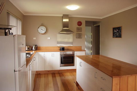 Pinestumps Holiday Home - Food Delivery Shop 1
