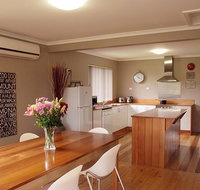 Pinestumps Holiday Home - Food Delivery Shop