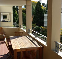Jenatt Apartments Salamanca - Food Delivery Shop