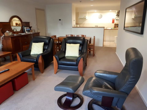 Jenatt Apartments Salamanca - Food Delivery Shop 9