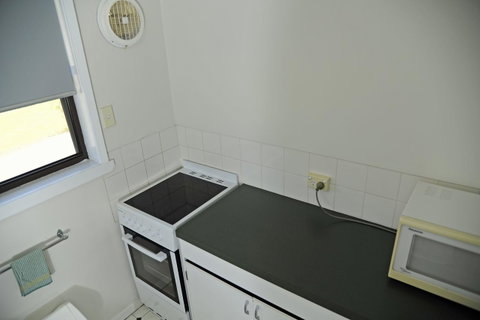 Tamar River Villas - Food Delivery Shop 38