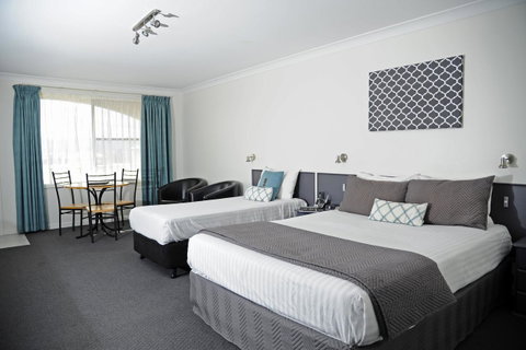 Tamar River Villas - Food Delivery Shop 14