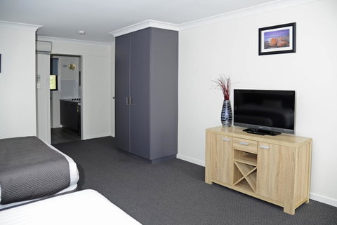 Tamar River Villas - Food Delivery Shop 33