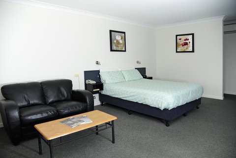 Tamar River Villas - Food Delivery Shop 44