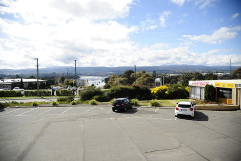 Tamar River Villas - Food Delivery Shop 21
