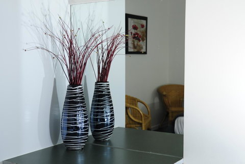 Tamar River Villas - Food Delivery Shop 37