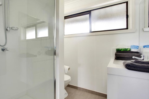Tamar River Villas - Food Delivery Shop 10