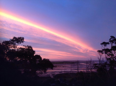 Sheer Pleasure Accommodation - Food Delivery Shop 10