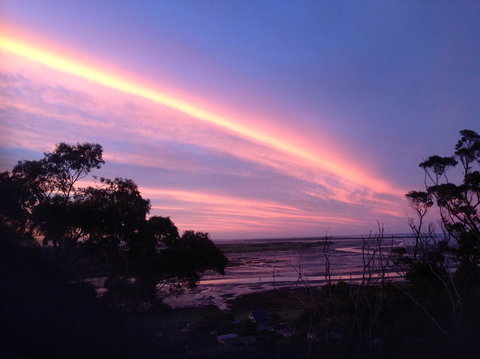 Sheer Pleasure Accommodation - Food Delivery Shop 19