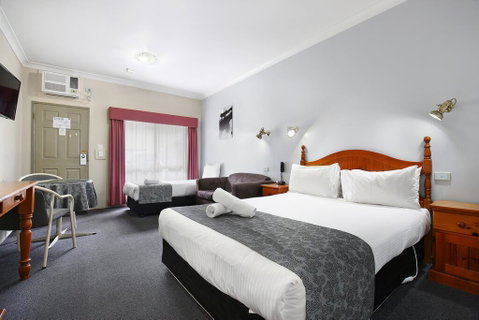New England Motor Inn - Food Delivery Shop 2