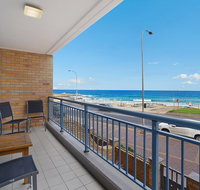Newcastle Short Stay Apartments - Sandbar Newcastle Beach - Food Delivery Shop