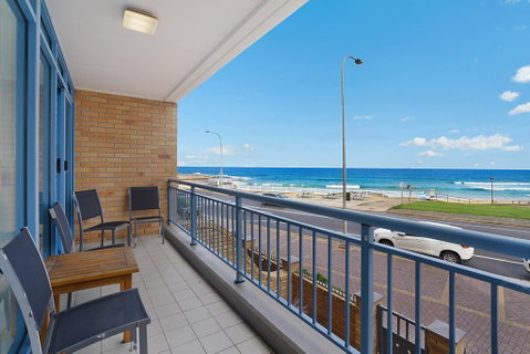 Newcastle Short Stay Apartments - Sandbar Newcastle Beach - Food Delivery Shop 0