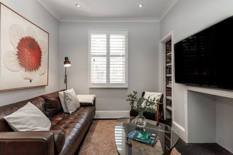 Newly Renovated Dream Mansion - In The Heart Of The City - Food Delivery Shop 3