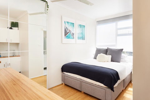 Newly Renovated Studio W Communal Rooftop Terrace - Food Delivery Shop 1