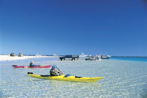 Ningaloo Coral Bay Backpackers - Food Delivery Shop 1