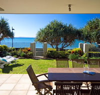 Noosa Court 4 - Food Delivery Shop