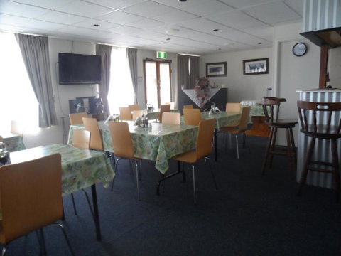 Oakey Motel - Food Delivery Shop 1