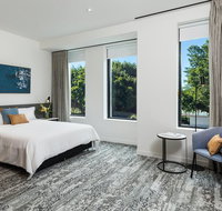 Oaks Cairns Hotel - Food Delivery Shop