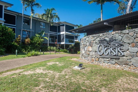Oasis 26 - Hamilton Island - Food Delivery Shop 2