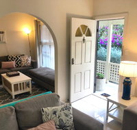 Ocean Beach Cottage - Food Delivery Shop